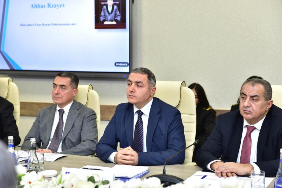İnstitutun İdarə Heyətinin sədri elmi-praktik konfransda məruzə ilə çıxış edib